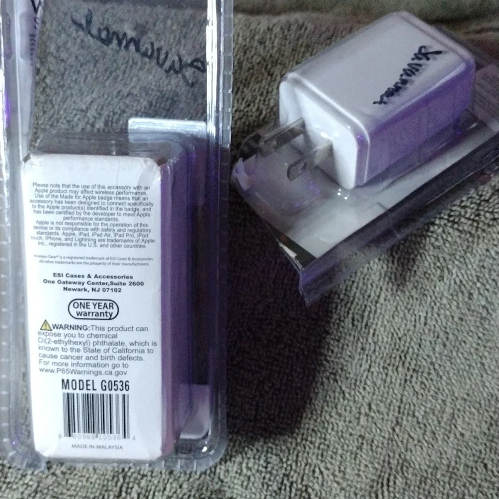 Iphone Charger & dual box